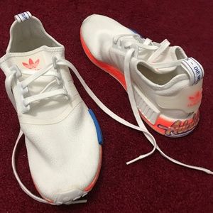 Adidas 3 tripes men shoes size 9